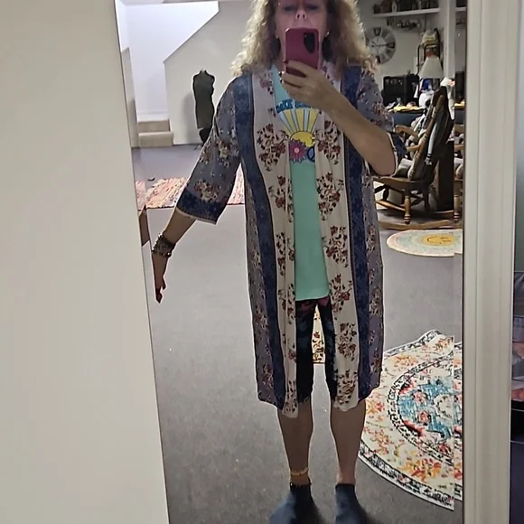 Size lg kimono - Picture 5 of 8